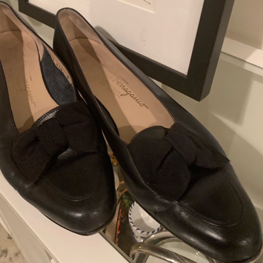 Classic Ferragamo flats